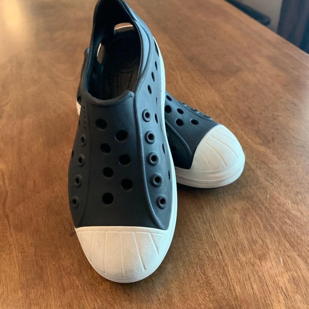 Crocs bump it slip on shoes size 13